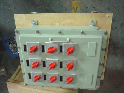 【特價(jià)銷(xiāo)售照明配電箱、配電柜、無(wú)功補(bǔ)償柜】?jī)r(jià)格,廠家,圖片,無(wú)功補(bǔ)償裝置,瑞安市恒安電氣-